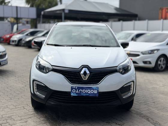 RENAULT CAPTUR 1.6 16V SCE FLEX LIFE X-TRONIC RENAULT CAPTUR 1.6 16V SCE FLEX LIFE X-TRONIC
